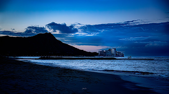 Diamond Head at the Blue Hour