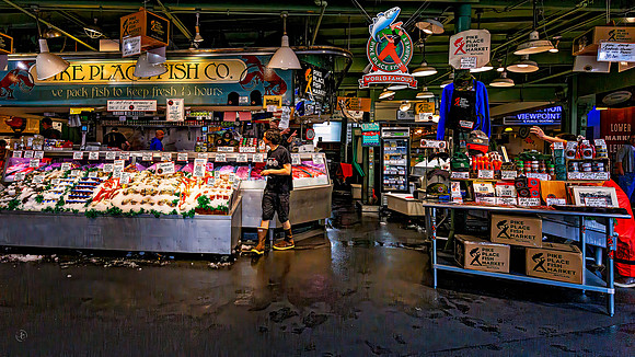 Pike Place Market - Fish Throw - 6 11 2025
