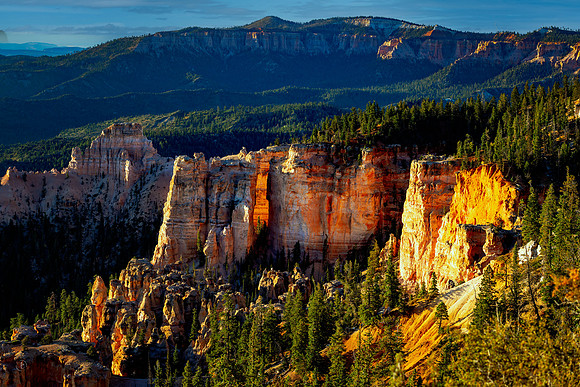 Early Morning Light - Bryce Canyon NP