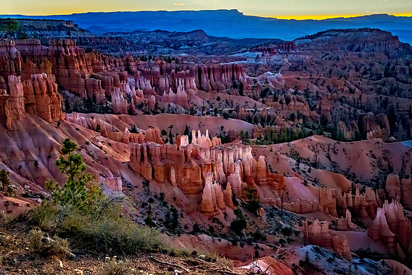 Bryce Canyon NP - Hoodoos at sunrise.